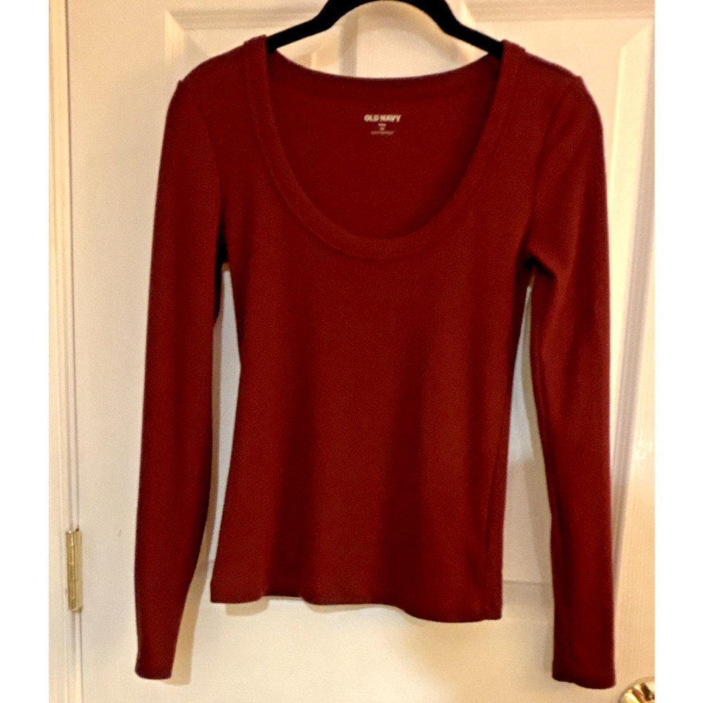Old Navy Ribbed Knit Snug Fit Scoop Neck Burgundy Long Sleeve Top XS Women - Picture 2 of 10